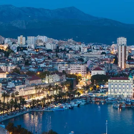 Adora Apartmán Split